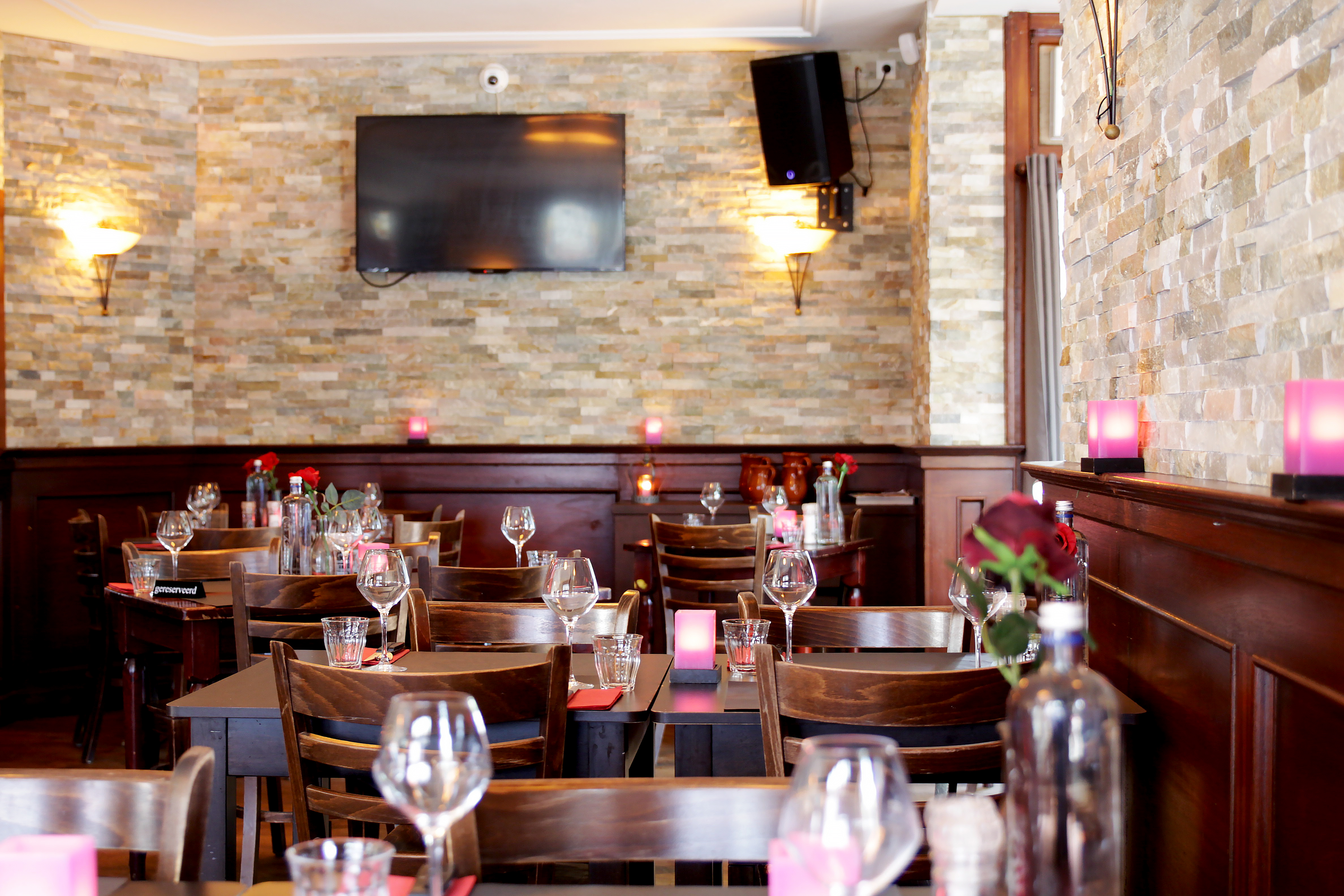 Hotel Cafe Restaurant Koekenbier - Buitenzijde
